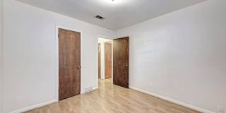 1805 Mohle - A Gallery 18
