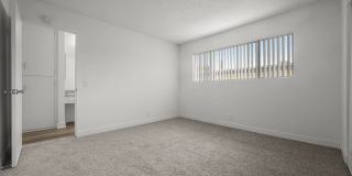 Sunset Square Gallery 48