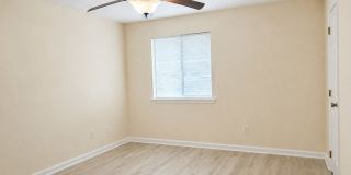 3207 Shamrock Street East Gallery 9