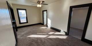 3 Bedroom, 1 Bathroom Single Family House Downtown Gallery 6