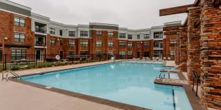 Vintage Foxland Apartments Gallery 35