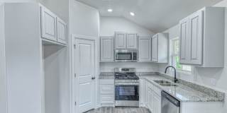 Move In Special: August Rent Free! Gallery 10