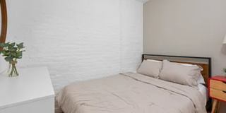 370 8th Ave Gallery 8