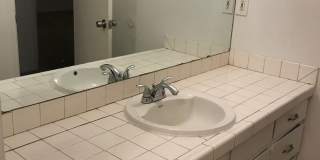 Spacious 2 bedroom with applicances Gallery 1