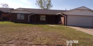 Great home close to Shopping, Hospital, Ft SIll Gallery 1