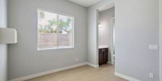 4 Bedroom + Den Single Family in Peoria Gallery 15