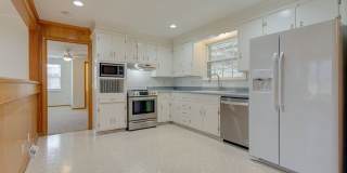 Stunning 4BE/2.5BA home  at corner lot single story home! Gallery 8