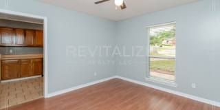 1724 Rustic Wood Ct – Classic Comfort Meets Outdoor Living Gallery 10