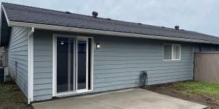 Nice 2 Bedroom 1 Bathroom Duplex-Grants Pass Gallery 17