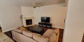 Charming Luxury Home near Downtown & Shopping Gallery 4