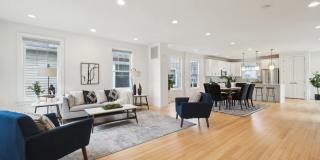 2837 MYRTLE Avenue NE 2837 MYRTLE Avenue NE Gallery 1