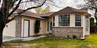4650 Date Palm | Natural Lighting Galore, Vaulted Ceilings, Fireplace! Gallery 3