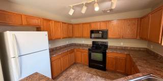 Updated 4x2 Buckeye Home *NO* Carpet & Downstairs Primary Bed! Gallery 11