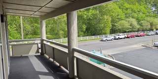 2 bedroom unit with balcony! Gallery 6