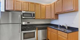 4645 North Rockwell Street Gallery 1