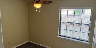 3 bedroom 2 bath beauty Gallery 15