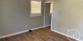 Cozy 2-bed/1-bath home in Carver Heights Gallery 7