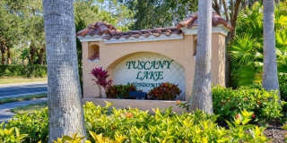 Annual Unfurnished 3rd Floor Condo in L Pavia with Community Pool! Gallery 3