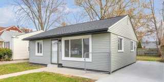 23108 Pilgrim Avenue Gallery 2