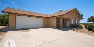 Fresno Westside Farm Home, 2BR/2BA, Built 1992 – Modern Updates! Gallery 1