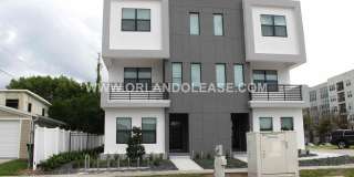 Beautiful 3/3.5 Townhome in the SODO area of Orlando Gallery 1