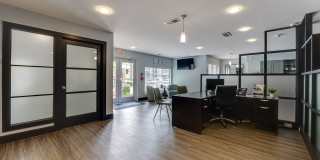 The Manhattan Gallery 44