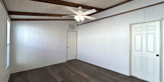 AVAILABLE NOW!! 2 Bed 2 Bath Home in Thousand Palms!! MOVE IN SPECIAL ONE MONTHS FREE RENT! Gallery 17