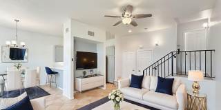 Beautiful 3BD/2.5BA W/ Attached Garage and In-Unit Laundry in Pacific Beach! Gallery 1