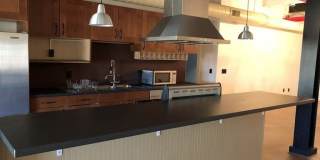 406 Lincoln unit: 206 Gallery 1