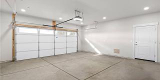 Newer 2BR/2BA Home in Paradise — 2-Car Garage, Yard, Pet-Friendly Gallery 10