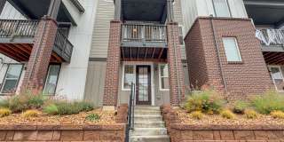 Well-appointed 2-bedroom, 2.5-bath townhouse in Lakewood for Rent Gallery 1