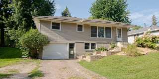 Fantastic home across the street from a park! Gallery 1