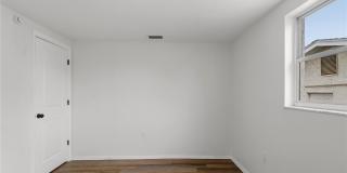 5165 GREENWOOD STREET Gallery 25