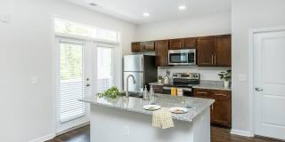 Riverstone Apartments at Long Shoals Gallery 51