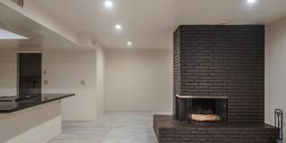 Exceptional 6-Bedroom Residence Near ASU with Garage & Modern Conveniences Gallery 25