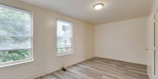 4007-4011 Aspen St Gallery 21