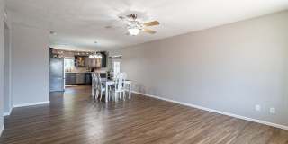 4 bedroom home with private pool & solar Gallery 4