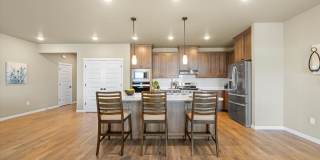 Move-In Ready West Richland Rental – 3-Car Garage, Fenced Yard, Hot Tub Included Gallery 11