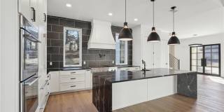 10365 Waters Road Gallery 9