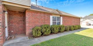 Updated 3-bedroom 2 bath home in Fayetteville!! Centrally Located!! Updated 3-bedroom 2 bath home in Fayetteville!! Centrally Located!! Gallery 1