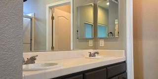 Broadstone - 3bdrm, 2 bath - Close to Shopping, Park & Schools! Gallery 16