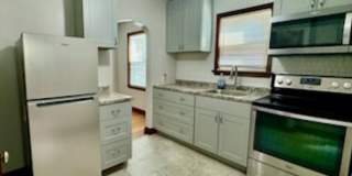 Fully Remodeled single family house!  3 bedrooms, full kitchen, full bath, living room Gallery 1