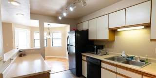 Wonderful apartment available with 2 primary bedrooms Gallery 3