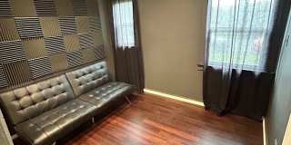 Three Bedroom House for Rent With a Garage in Lynden Gallery 9