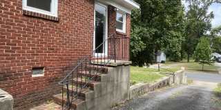 Convenient 2 Bedroom Duplex in SouthEnd Gallery 15