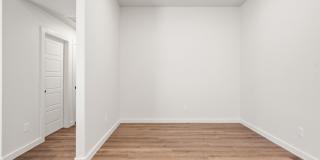 1/2 OFF ONE MONTHS RENT! Gallery 18
