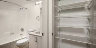 Warner Pointe Gallery 22