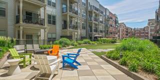 One William Gallery 80