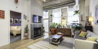 758 N Larrabee Street Gallery 4