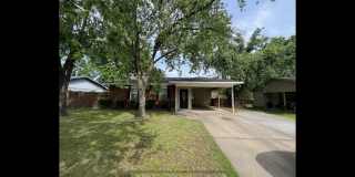 2 Bed 1 Bath House with Car Port and Fence in Backyard. Gallery 1